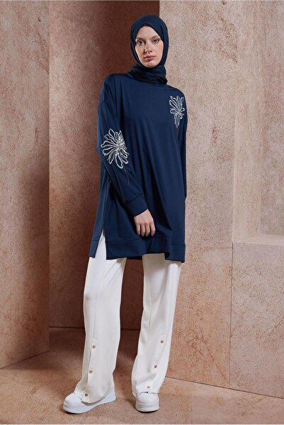 Alvina Tracksuit Tunic - Chain Detailed, Model 44638