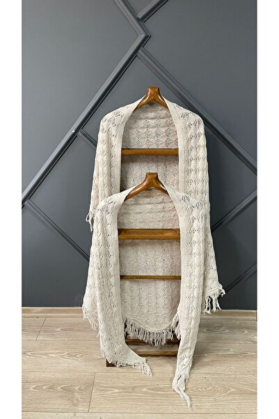 LORENDA Ajurlu Üçgen Püsküllü Omuz Şal Panço