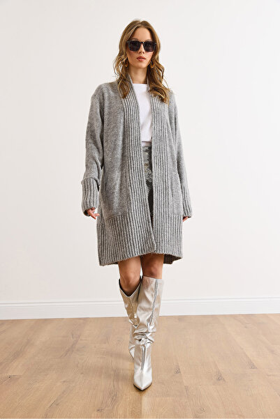 Olalook Kadın Gri Cepli Yaka Detaylı Yumuşak Dokulu Triko Hırka HRK-19000322