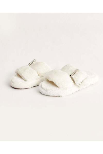 Chirpy Women's White Plush Buckle Winter Indoor Slippers - D3411Ax