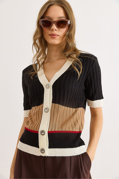 Olalook Women's White Black V-Neck Color Block Short Sleeve Knitwear Cardigan Hrk-19000435