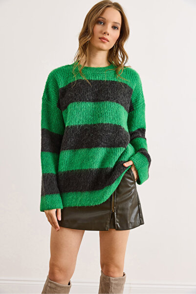Olalook Women's Green Black Striped Soft Textured Thick Knit Sweater Kzk-19001039