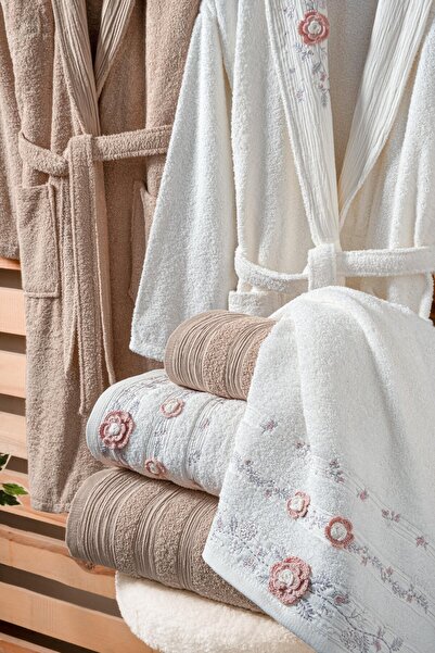 Fiesta El İşi Nakışlı Pamuklu Bornoz Seti