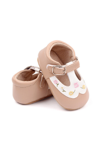 BebeNou Pantofi pentru bebeluși crem și albi cu flori brodate