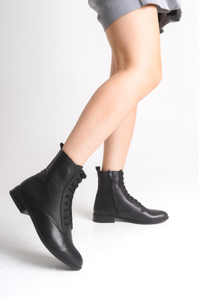 GNS Shoes Γυναικείες μπότες από γνήσιο δέρμα με κορδόνια σε μαύρο χρώμα