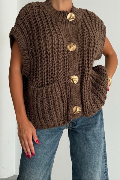 Noi Belis Пуловер с мека текстура и големи копчета AW25YL0004