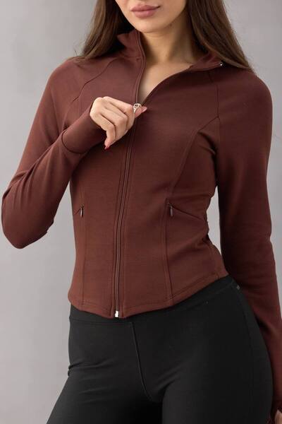 Butik Beyza Finger-Through Sweatshirt