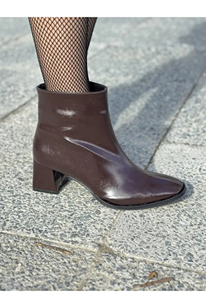 LOVE SHINE Velisse Rugan Küt Burun Büyük Numara Kadın Topuklu Bot Modern Stil