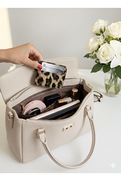 mlio Women's Leopard Patterned Multi-Compartment Faux Leather Card Holder