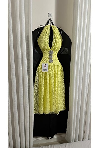 Onila فستان عيوش دانتيال اصفر