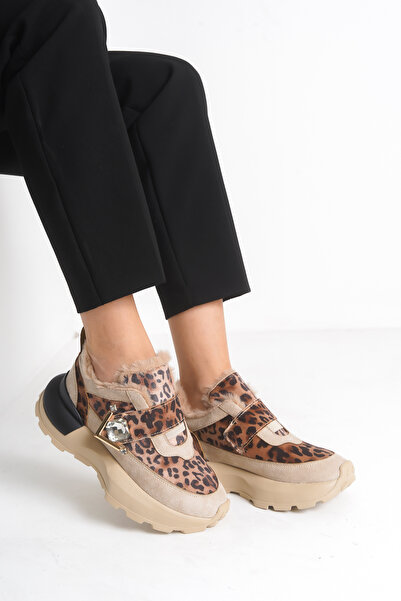 Cananın Pabuçları حذاء رياضي برينز 181 بتفاصيل من الفرو