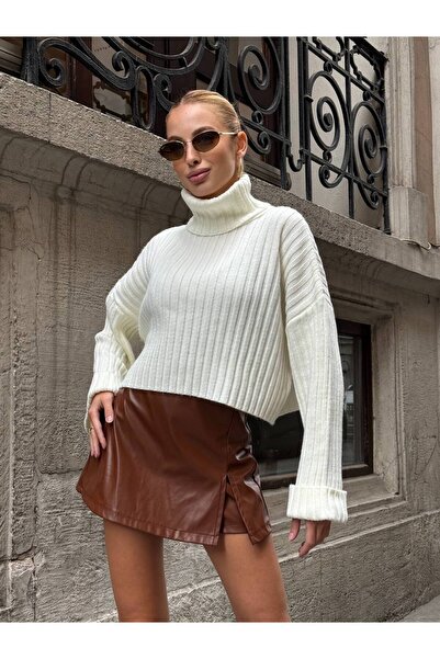 Le Savu Sevunera Balıkçı Yaka Fitilli Triko Oversize Kol Kıvrım Detaylı Beyaz Renkli Crop Kazak