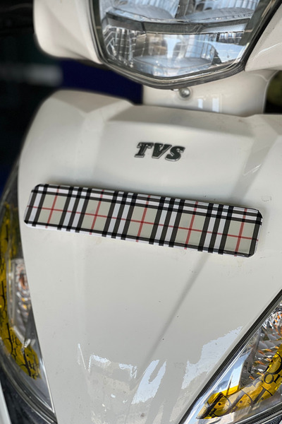 Banxtre ملصق نمط MB للوحة الأمامية لـ TVS Jupiter 125