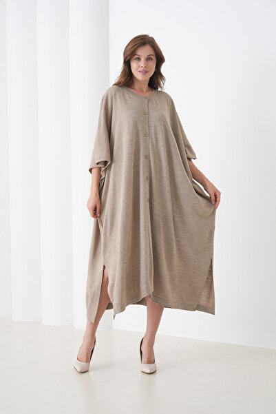 MAMAYAGA Stylish Wide-Fit Poncho Jacket with Front Buttons and Asymmetrical Cut Batwing Sleeves Suitable for Women's Hijab