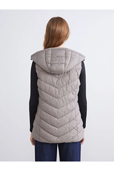 LC Waikiki Kapüşonlu Kadın Şişme Yelek