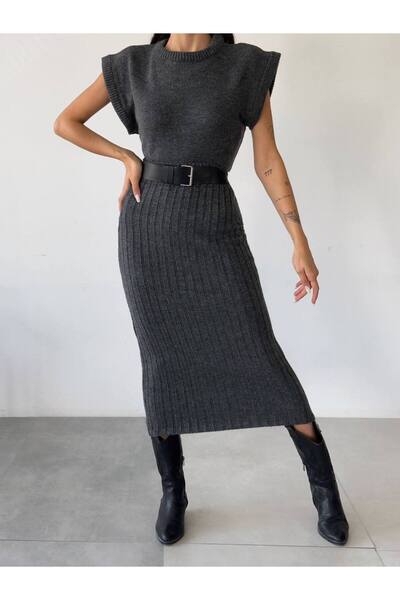 BOUQUET OF TULİP طقم سترة بدون أكمام برقبة دائرية وسميك قماش مجدّل