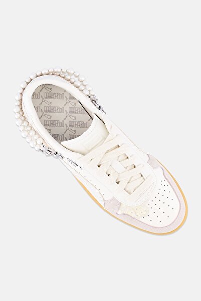 Puma Women Lace Up Indoor Training Shoes, white