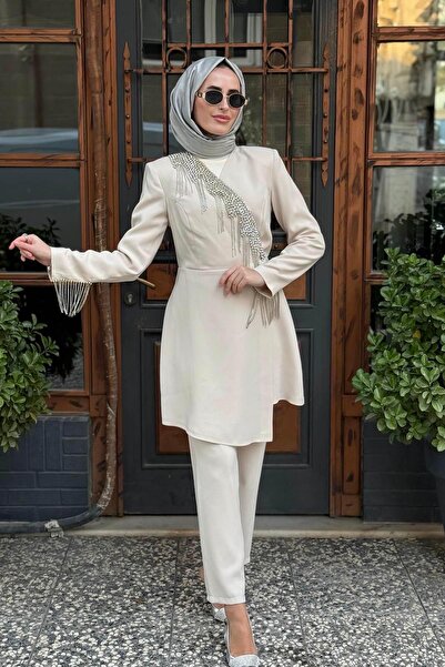 Ribas Collection طقم فستان سهرة مع بنطلون من RIBAS طراز R132 باللون البيج