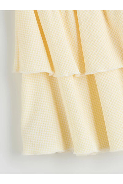 LC Waikiki Lcw Kids Ecru Crew Neck Pompompurin Printed Girls' T-Shirt and Skirt