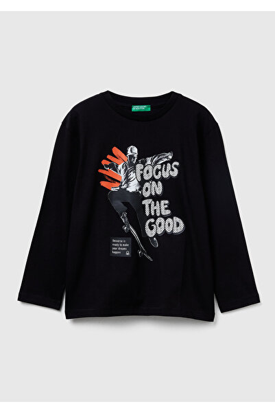 United Colors of Benetton تي شيرت للأولاد باللون الأسود بأكمام طويلة من مطبوع...
