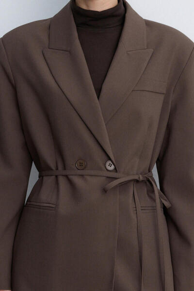 BE BLUE Μπλέιζερ με ζώνη σε καφέ χρώμα