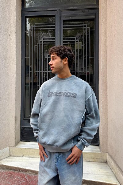 Flaw Wear Basic Stone Embroidered Sweatshirt