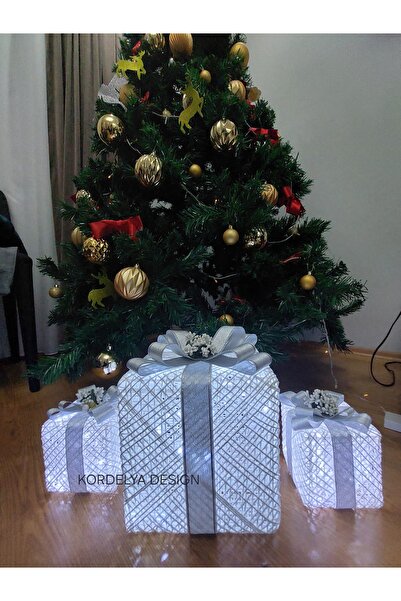 kordelya design YILBAŞI AĞACI ALTI LED IŞIKLI HEDİYE PAKETİ SETİ BÜYÜK BOY 22...