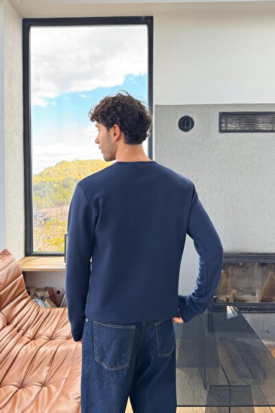 Flaw Wear Snap Fastener Oversized Long Sleeve T-Shirt