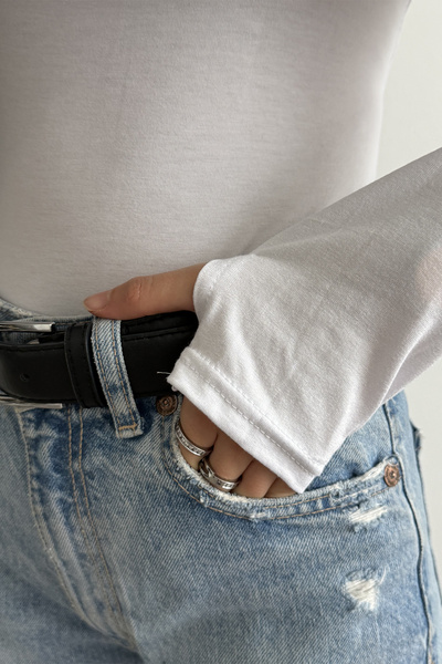 Sun Victoria Women's Turtleneck Finger Detail Finger-Looped Blouse