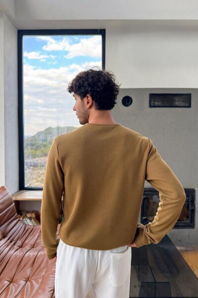 Flaw Wear Snap Fastener Oversized Long Sleeve T-Shirt