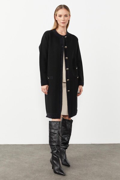 Mutlu Ertan سترة تريكو نسائية بتفاصيل مزخرفة باللون الأسود 20081