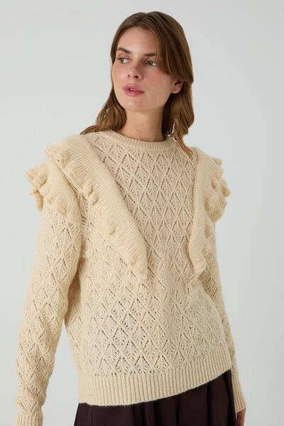 inspiration Manolya Lace-Like Knit V Ruffled Sweater Beige