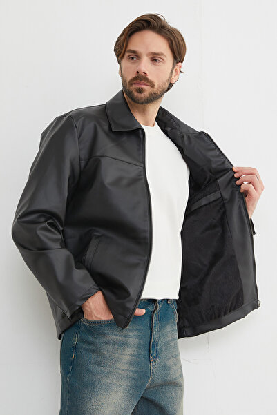 Fulla Moda Μπουφάν από συνθετικό δέρμα με βελούδινη επένδυση στο εσωτερικό του γιακά πουκάμισου