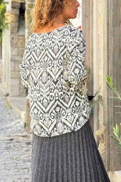 Güneşkızı Italian Black-Beige Boat Neck Ethnic Pattern Soft Textured Loose Blouse 60 50