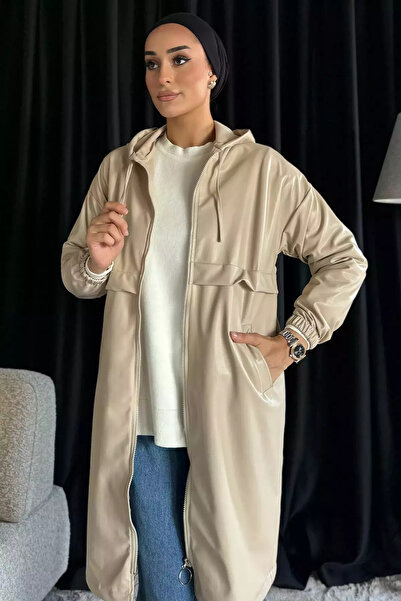 Zehra Gül Bej Kapüşonlu Fermuarlı Tesettür Suni Deri Mevsimlik Trençkot