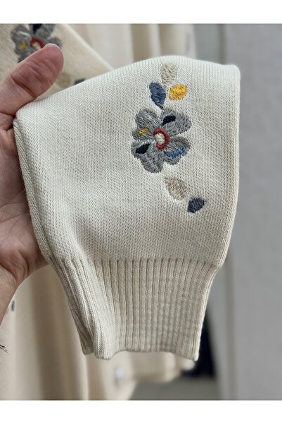 BENAHOLL Ferenya Hollow Buttoned Floral Embroidered Cardigan-Zi̇6248 Stone