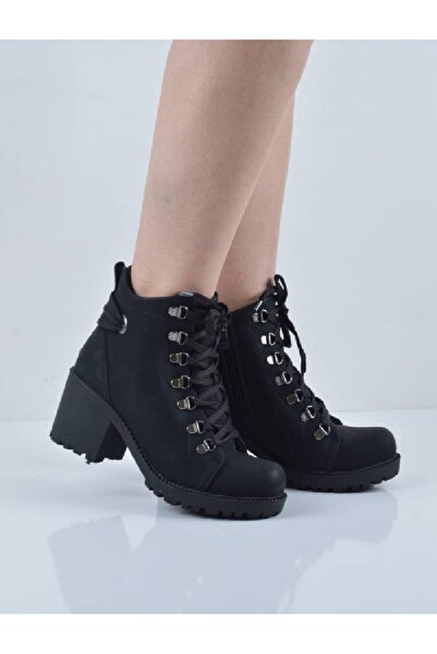 Şanslı Ayakkabıcılık Siyah Süet Kare Topuklu Bağlamalı Kısa Bot