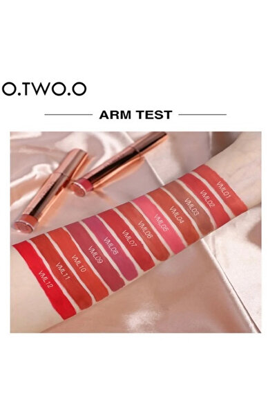 O.TWO.O Cosmetics أحمر شفاه كريمي مطفي مكثف