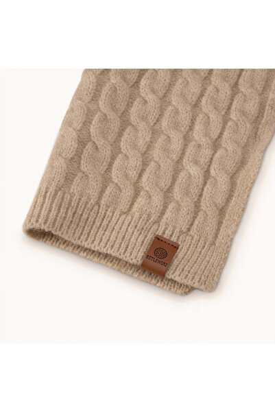 Betlewski BSD-BK-01 BEIGE Women's scarf with WINTER pattern