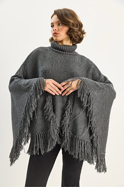 Bianco Lucci Women's High-Necked Tasseled Knitwear Poncho Tp251007 60283722