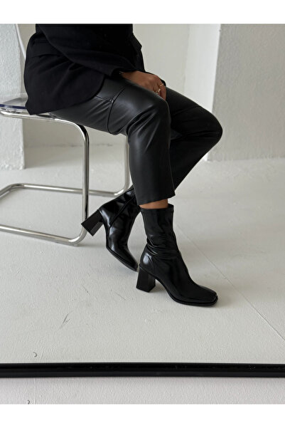 Banksy ΓΥΝΑΙΚΕΙΕΣ ΜΠΟΤΕΣ ΜΕ ΦΕΡΜΟΥΑΡ FREYE