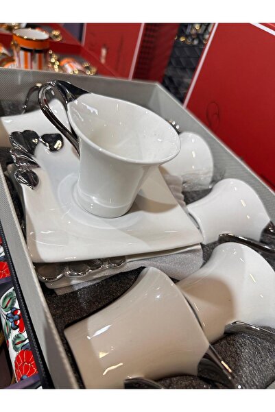 Paçi Silver and Gold Detail Gilded Figure Decorated Coffee Cup Set