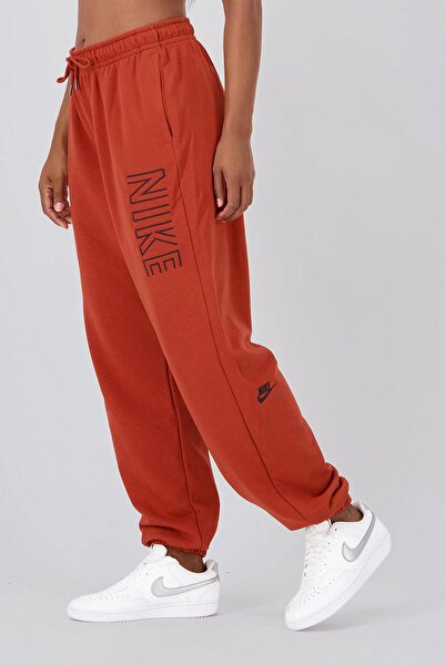 Nike Sportswear Clup Yüksek Belli Geniş Kesim Kadın Spor Eşofman Altı