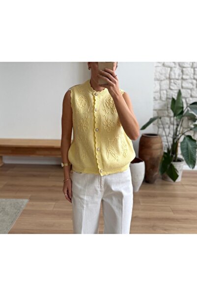 Lavanta Tekstil Pearl Button Embroidered Vest