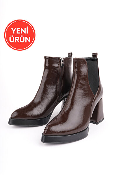 MARSHETTA Γυναικείες μπότες με φερμουάρ στο πλάι με τακούνι με πλατφόρμα με μυτερή μύτη σε καφέ χρώμα