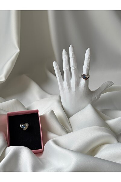 NB STEELORA خاتم بتفاصيل حجر الزركون على شكل قلب فضي اللون