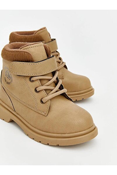 LC Waikiki Bağcık Ve Cırt Cırtlı Erkek Çocuk Bot (W5)