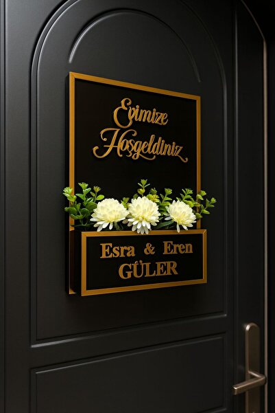 Güler Kaligrafi Kişiye Özel Pleksiglass Lüks Çiçekli Siyah Gold Kapı Süsü