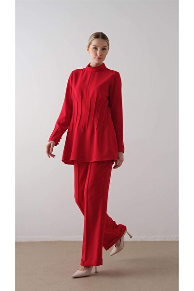 miha Hicran Önal Ribbed Crepe Suit in Red