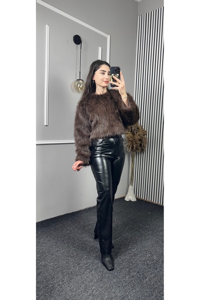 TEXXANA Women's Long Sleeve Crew Neck Extra Soft Textured Crop Boy Premium Faux Fur Coat Jacket